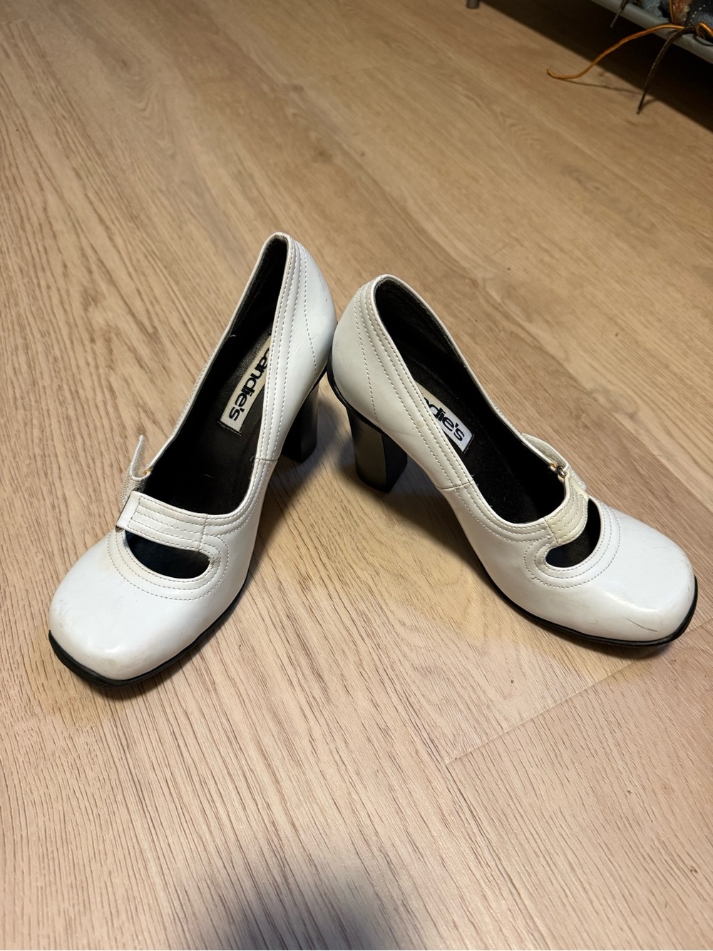 VINTAGE Candie's White Mary Jane Block Heel Pumps